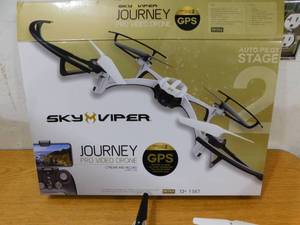 lot 105 image: Sky Viper Journey Pro Video Quadcopter Drone with GPS