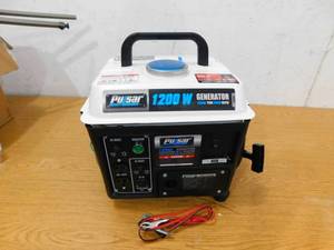 lot 110 image: Pulsar 1200 Peak900 Running Watts 2-Stroke Portable Gas Generator