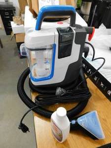 lot 121 image: Hoover PowerDash GO Pet Spot Cleaner