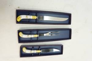 Carving set