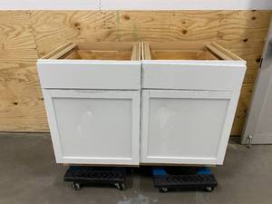 HAMPTON BAY Lot of 2-  Courtland Shaker Assembled 24 in. x 34.5 in. x 24 in. Stock Base Kitchen Cabinet in Polar White Finish