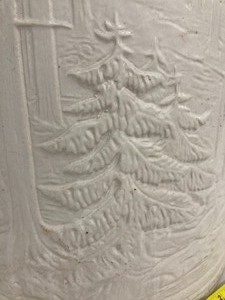 lot 54 image: Large Ceramic Planter w Beautiful Detail