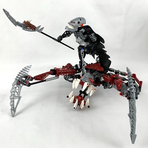 lot 86 image: Five Vintage Lego Bionicles Including (8764) Verzon and Fenrakk,  (8948 plus 8692) Phantoka Set and (8980) Glatorian Gresh