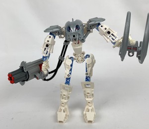 lot 107 image: Three Vintage Lego Bionicles Including (8761) Roodaka, (8986) Glatorian Vastus, (8915) Toa Mahri
