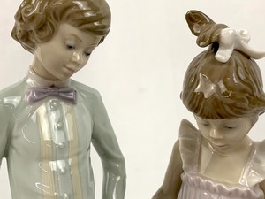 lot 116 image: Lovely Lladr Figurine 5426 - One, Two, Three...