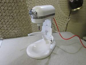 lot 1 image: (D-3) Kitchen Aid Commercial 7 Qt 1...