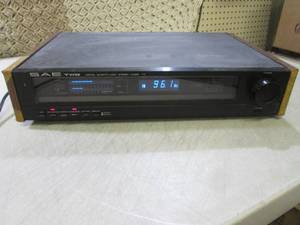 lot 5 image: (RM5) Vintage SAE TWO  Digital Quar...