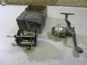 lot 19 image: (BSB) 2 Vintage Fishing Reels See P...