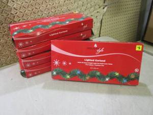 lot 22 image: (D-2) 5 Boxes of Lighted Garland...