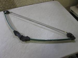 lot 28 image: (CAC) Bear Archery Scout Kids Compo...
