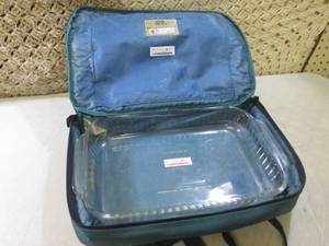 lot 60 image: (BS) Pyrex Portables Dish and Insul...