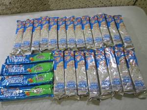 lot 119 image: (C-2) 25 Assorted Rice Crispies Tre...