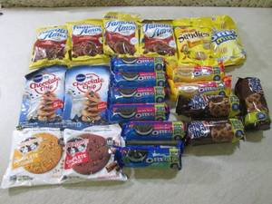 lot 121 image: (C-1) Assorted Bags and Packs of Co...