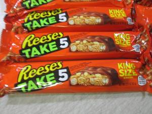 lot 150 image: (B-1) 12 King Size Reeses Take 5 Ca...