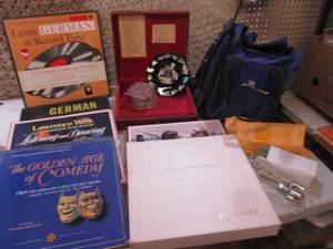 lot 151 image: (RM4) Assorted Vintage Record Box S...