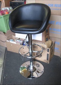 lot 182 image: (RMDR) Swivel Adjustable Height Sto...