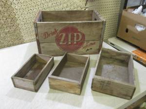 lot 209 image: (EW5) Vintage Wood Drink Zip Crate ...