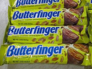 lot 245 image: (B-3) 12 Butterfinger Candy Bars Be...
