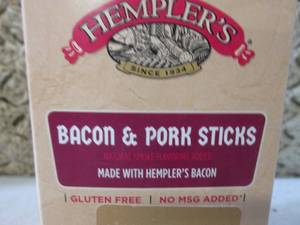 lot 274 image: (C-3) Box of 16 Bacon & Pork Snack ...