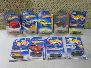 lot 299 image: (C-4) Lot of 9 Assorted Hot Wheels ...