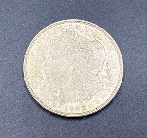 lot 8 image: 1921 $1 Silver Morgan