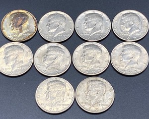 lot 42 image: 1970s Kennedy Half Dollars (10)