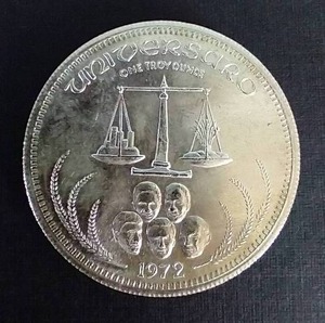 1972 Universaro Silver Round