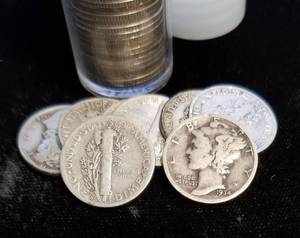 lot 54 image: ROLL OF 50 MIXED DATE SILVER MERCURY DIMES FULL DATES NO SLICKS