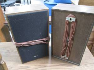lot 4 image: Pair of Vintage 10 watt Panasonic S...