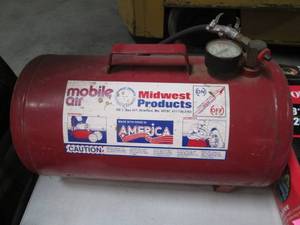 lot 6 image: Midwest Products 125psi Mobile Air ...