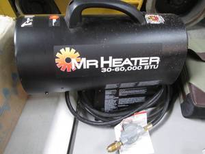 lot 14 image: Mr Heater 30-60K BTU Electric Propa...