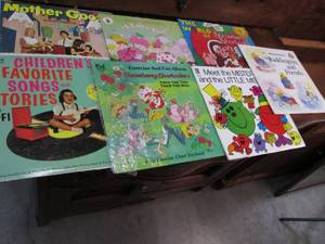 lot 35 image: Stack of Childrens Vintage Record A...