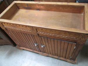 lot 38 image: Vintage Aquarium or Raised Flower B...