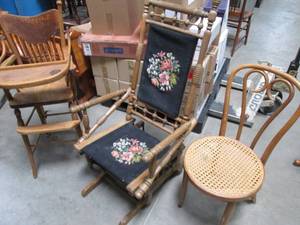 lot 41 image: Lot of Vintage Wood Furniture inclu...