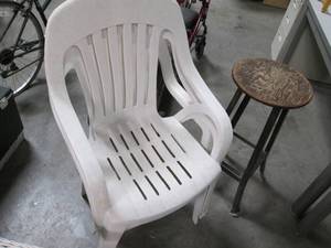 lot 53 image: Lot of 3 Plastic Outdoor Patio Styl...