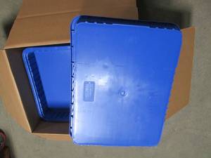 lot 103 image: Case of 6 Large Global Industries P...