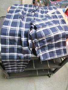 lot 116 image: Womens 24 Piece Clothing Lot with F...