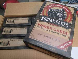 lot 153 image: Kodiak Cakes Chocolate Chip Power C...