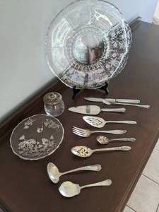 lot 56 image: Vintage Servingware & Flatware