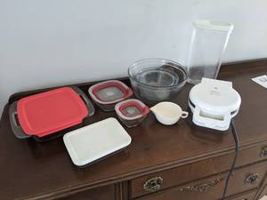 lot 62 image: Waffle Maker, Glass Mixing Bowls, Lidded Glass Containers, etc.