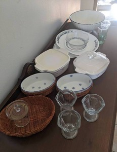 lot 64 image: Assorted Dishes Corningware & Others