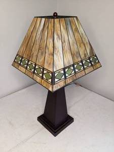 lot 40 image: Stained Glass Table Lamp w Wood Base