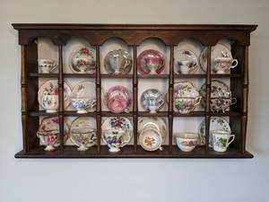 lot 41 image: Wall Mount Wood Curio Display