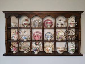 lot 42 image: Lot of Antique & Vintage Teacups and Saucers