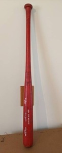 lot 286 image: MLB 1992 .300 Hitters Minnesota Twins Promotional Bat