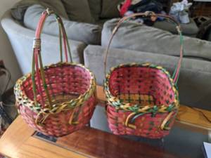 lot 289 image: (2) Vintage Woven Easter Baskets