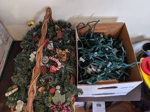 lot 263 image: Holiday Lights and Wicker Basket