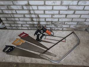 lot 29 image: Lot of Saws & Angle Grinder