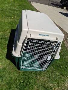 lot 96 image: Remington Large Dog Kennel