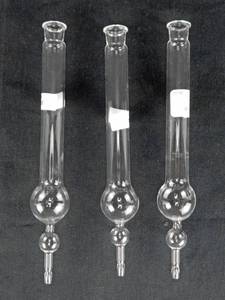 lot 69 image: Set of 3 Glass 7 Inch Straight 2 Bulb Drying Tubes
